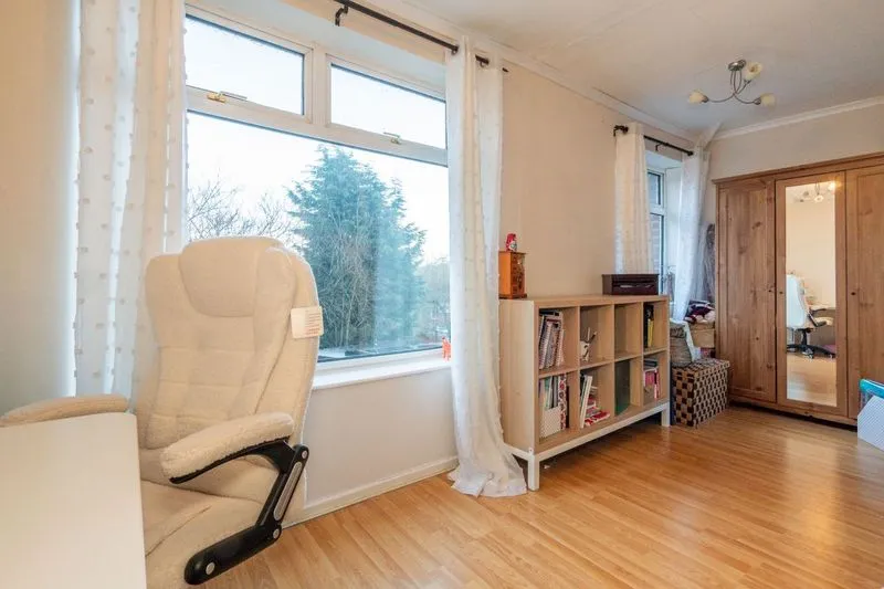 Windsor Crescent, Prestwich, M25, photo 11