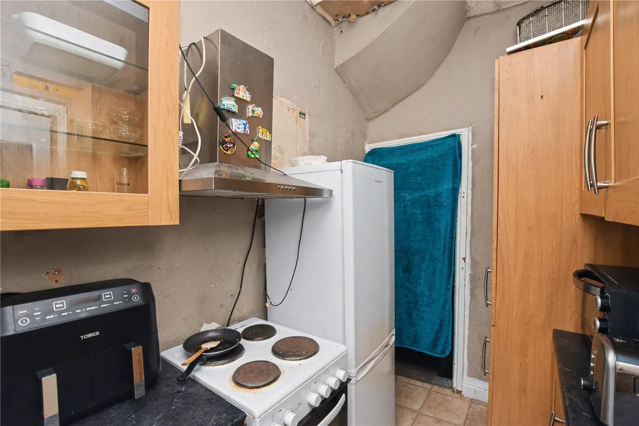 School Street, Pudsey, LS28, photo 6