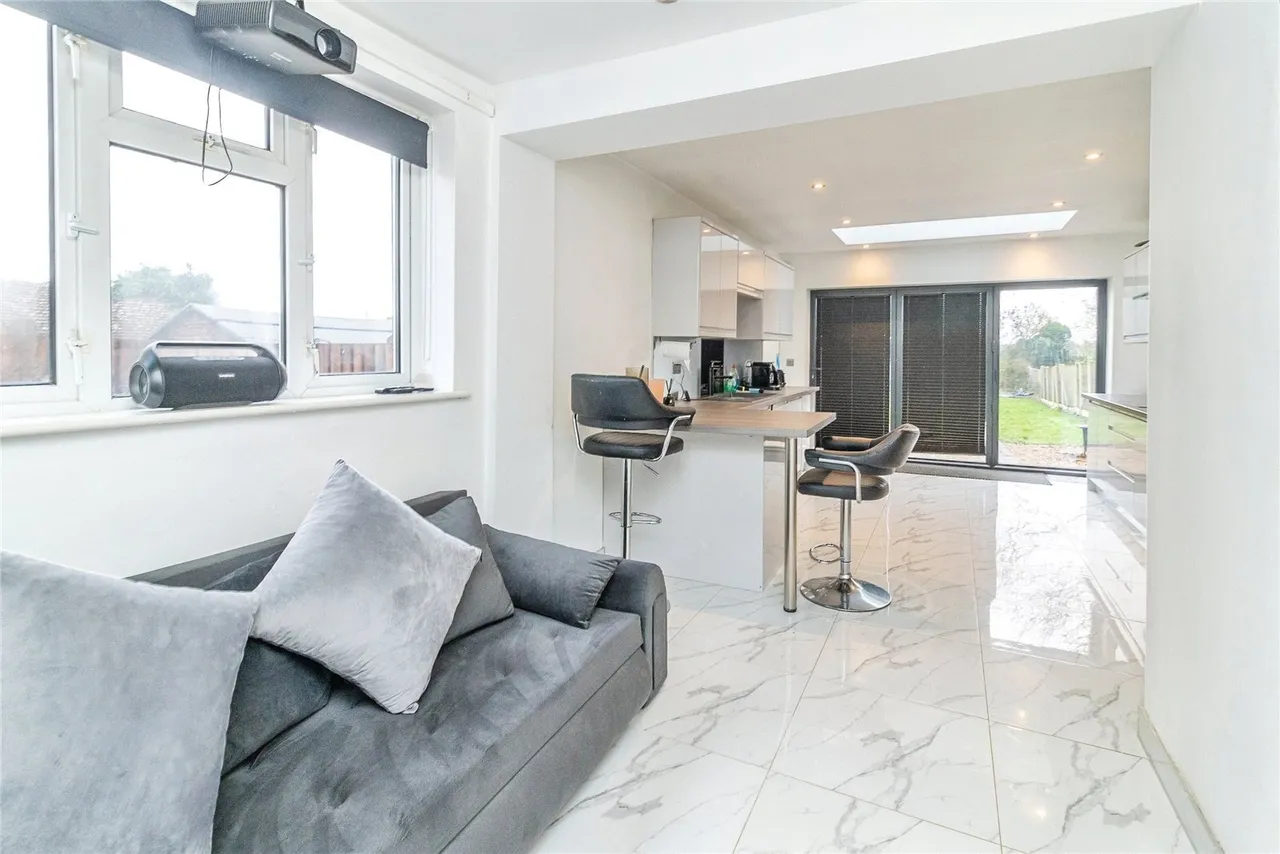 Toddington Road, Tebworth, Leighton Buzzard, Bedfordshire, LU7, photo 6