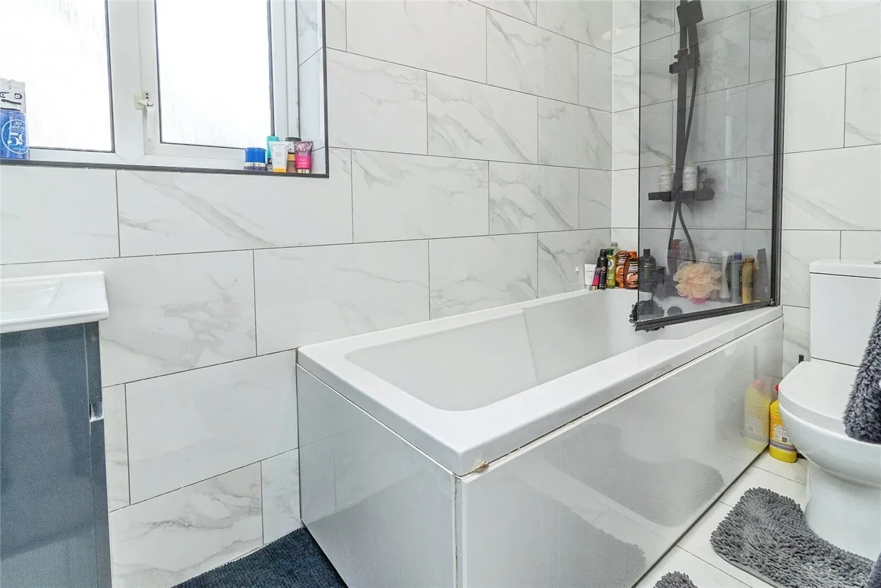 Toddington Road, Tebworth, Leighton Buzzard, Bedfordshire, LU7, photo 15