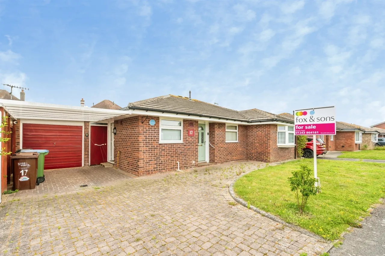 3 bed house for sale — Kyoto Court, BOGNOR REGIS