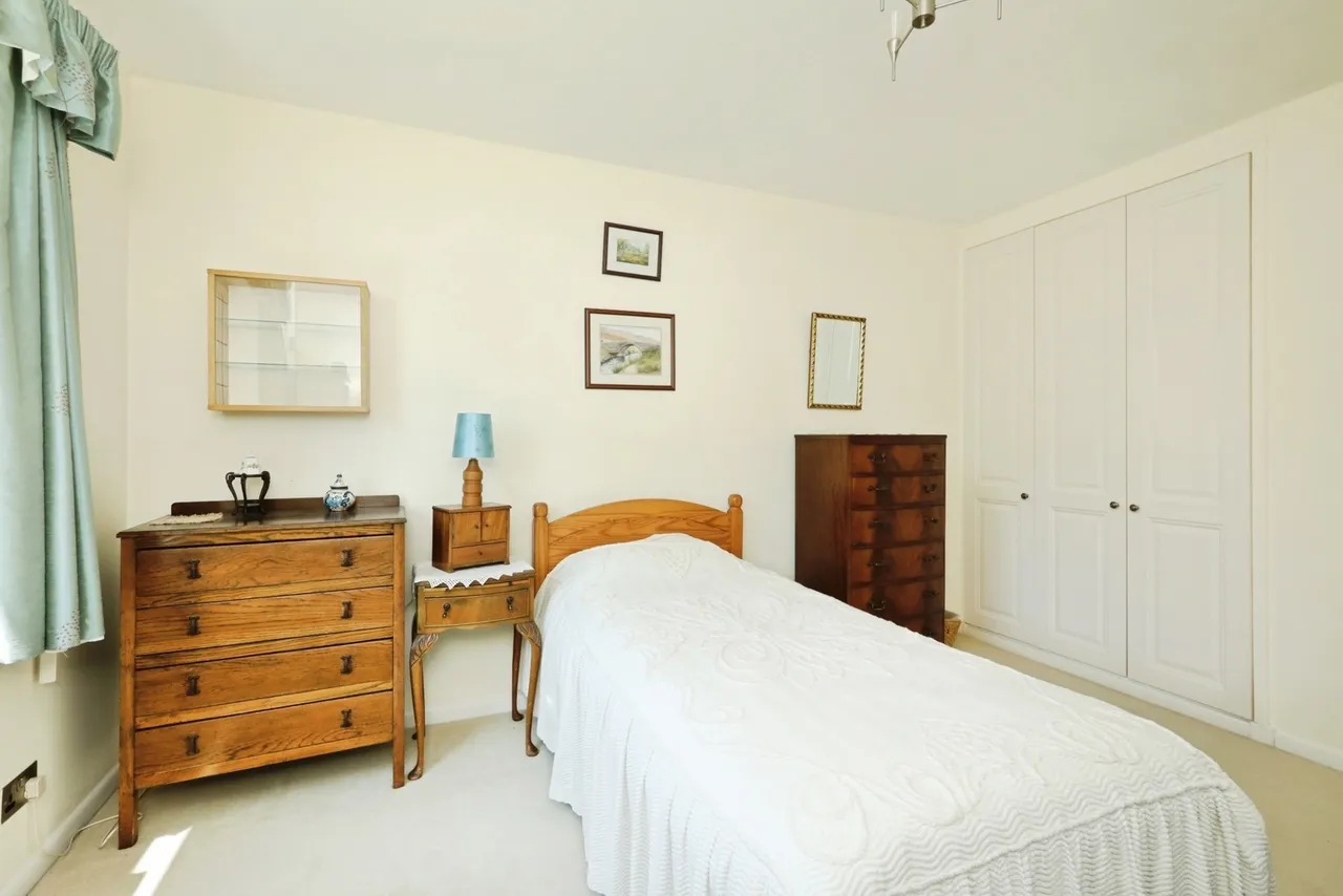 Button Hill, Sheffield, S11, photo 14