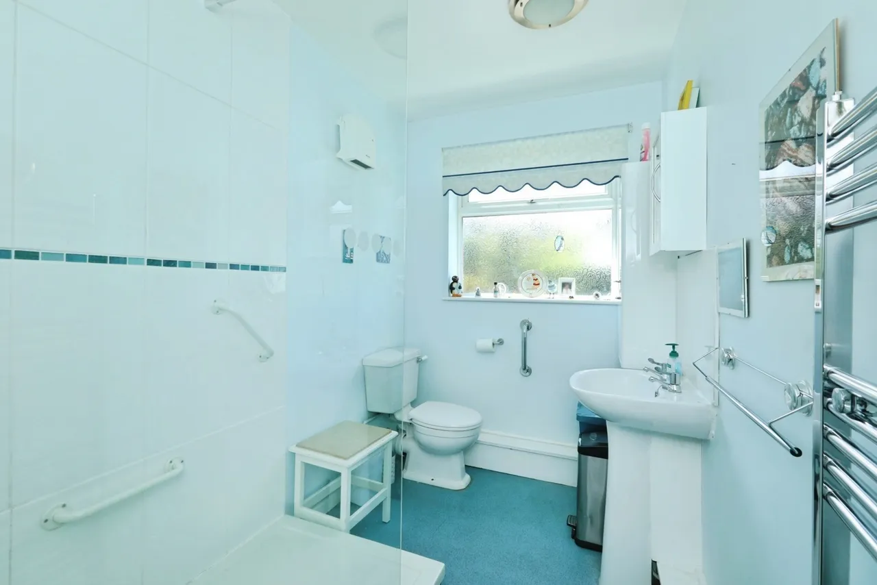 Button Hill, Sheffield, S11, photo 4
