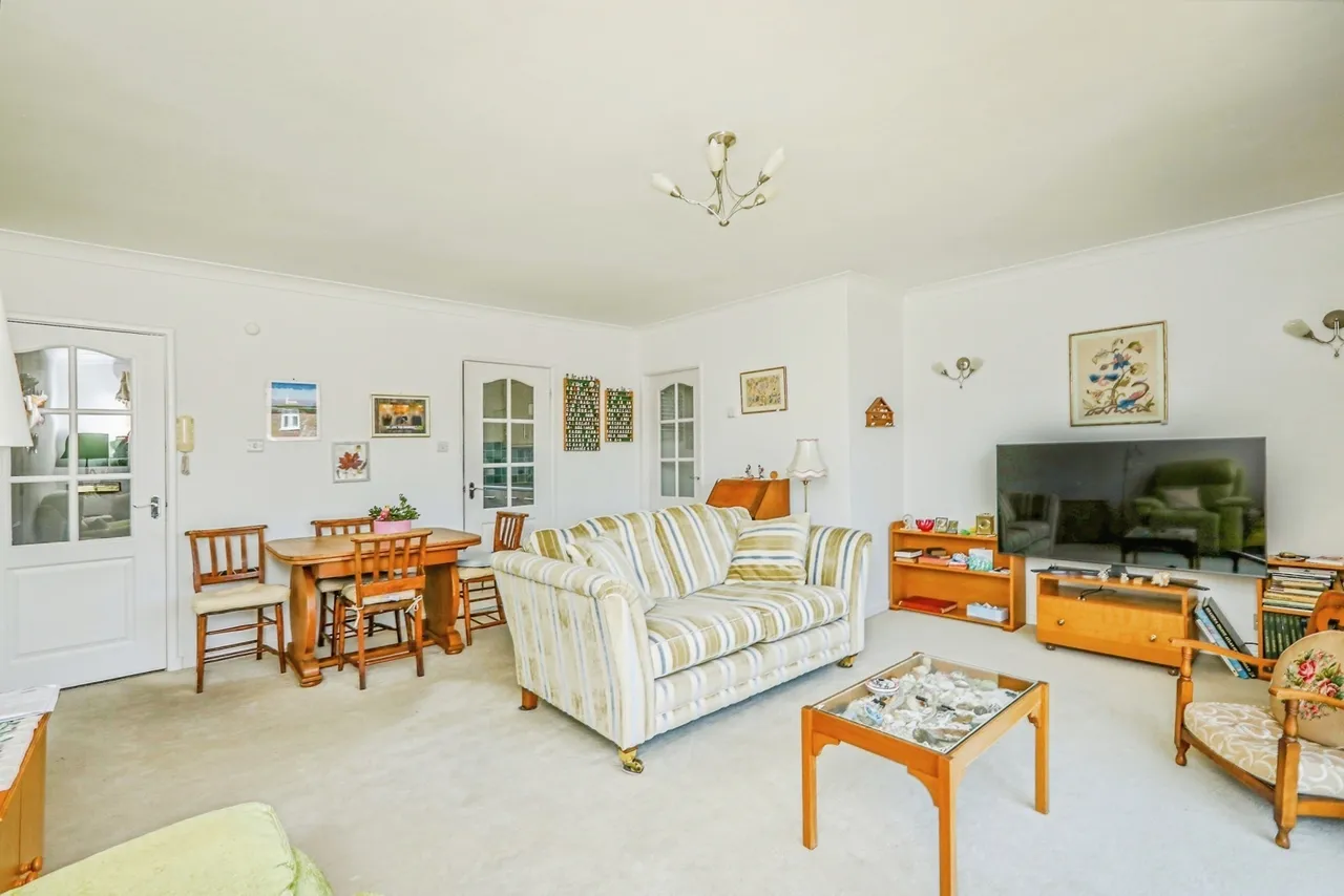 Button Hill, Sheffield, S11, photo 6