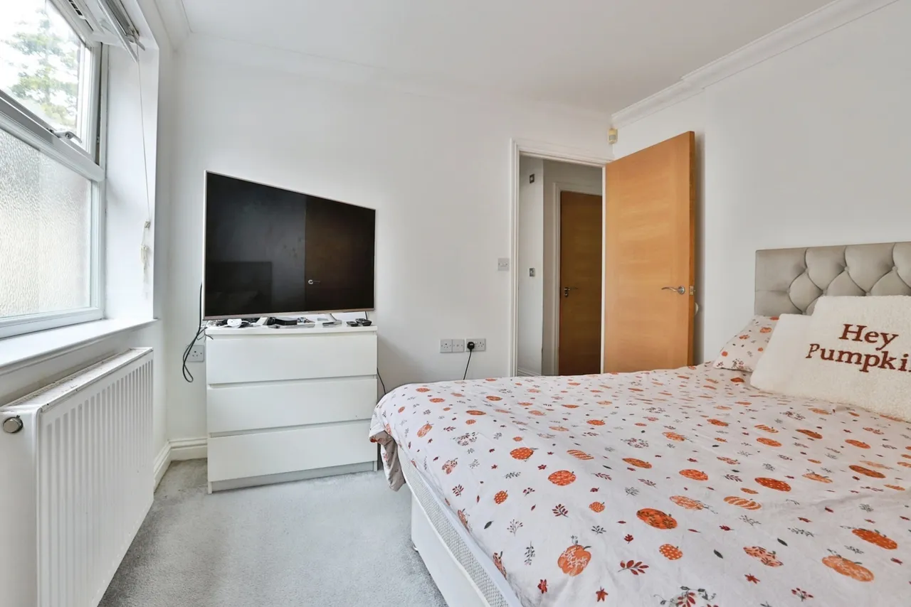 Richmond Park Road, Bournemouth, BH8, photo 9