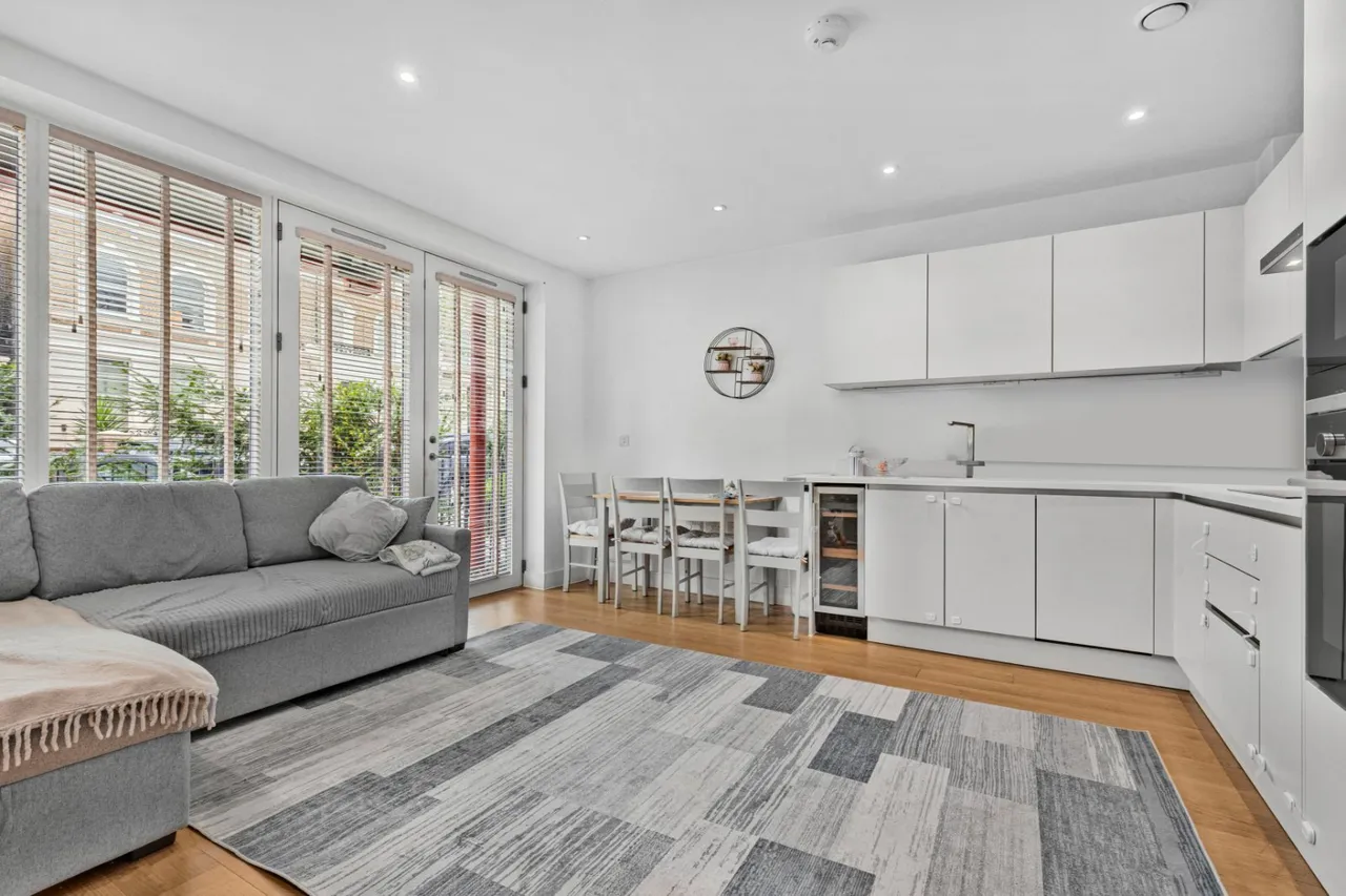 1 bed flat for sale, Tollgate Gardens, Kilburn Park, NW6