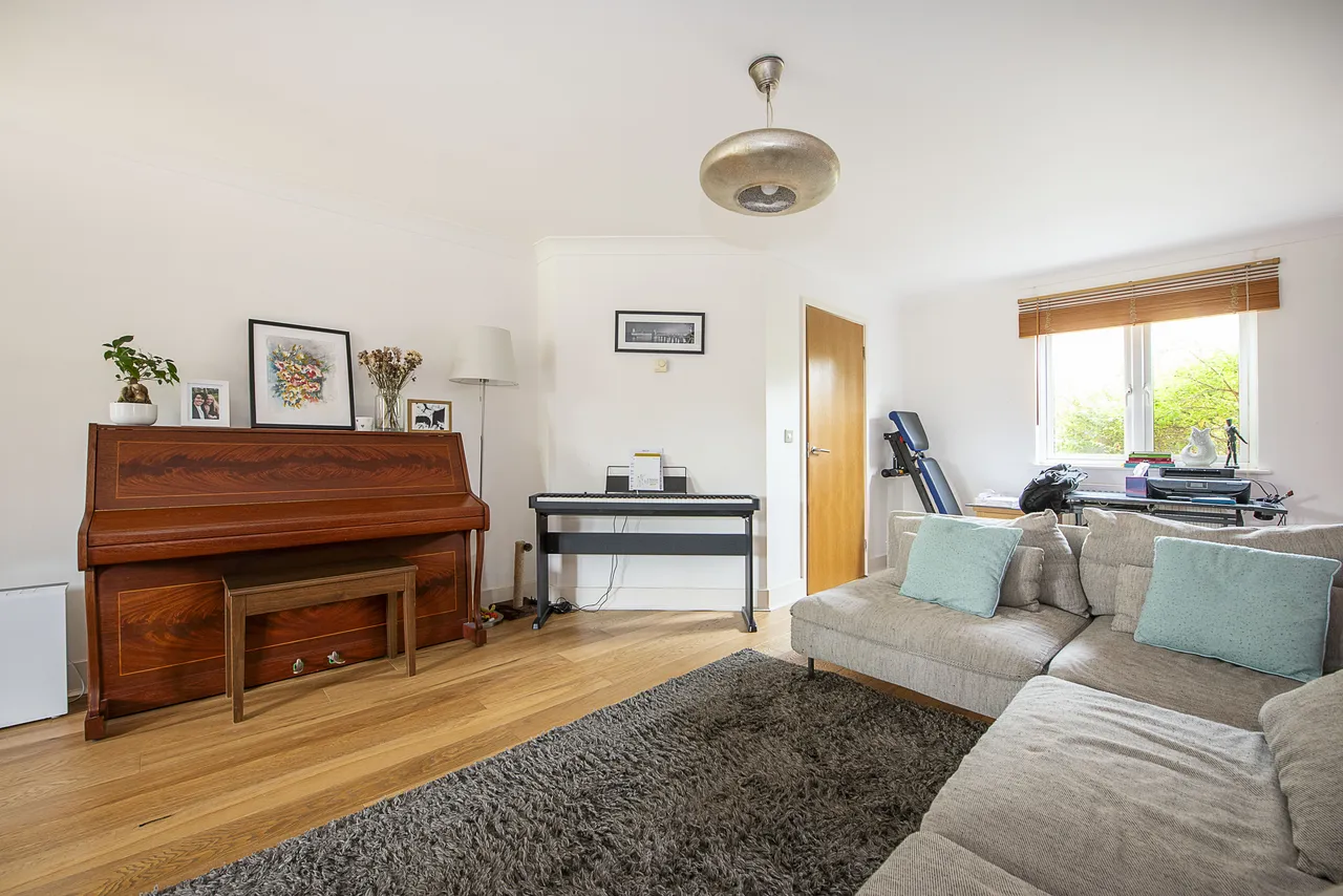 Isabella Place, Kingston Upon Thames,..., photo 2