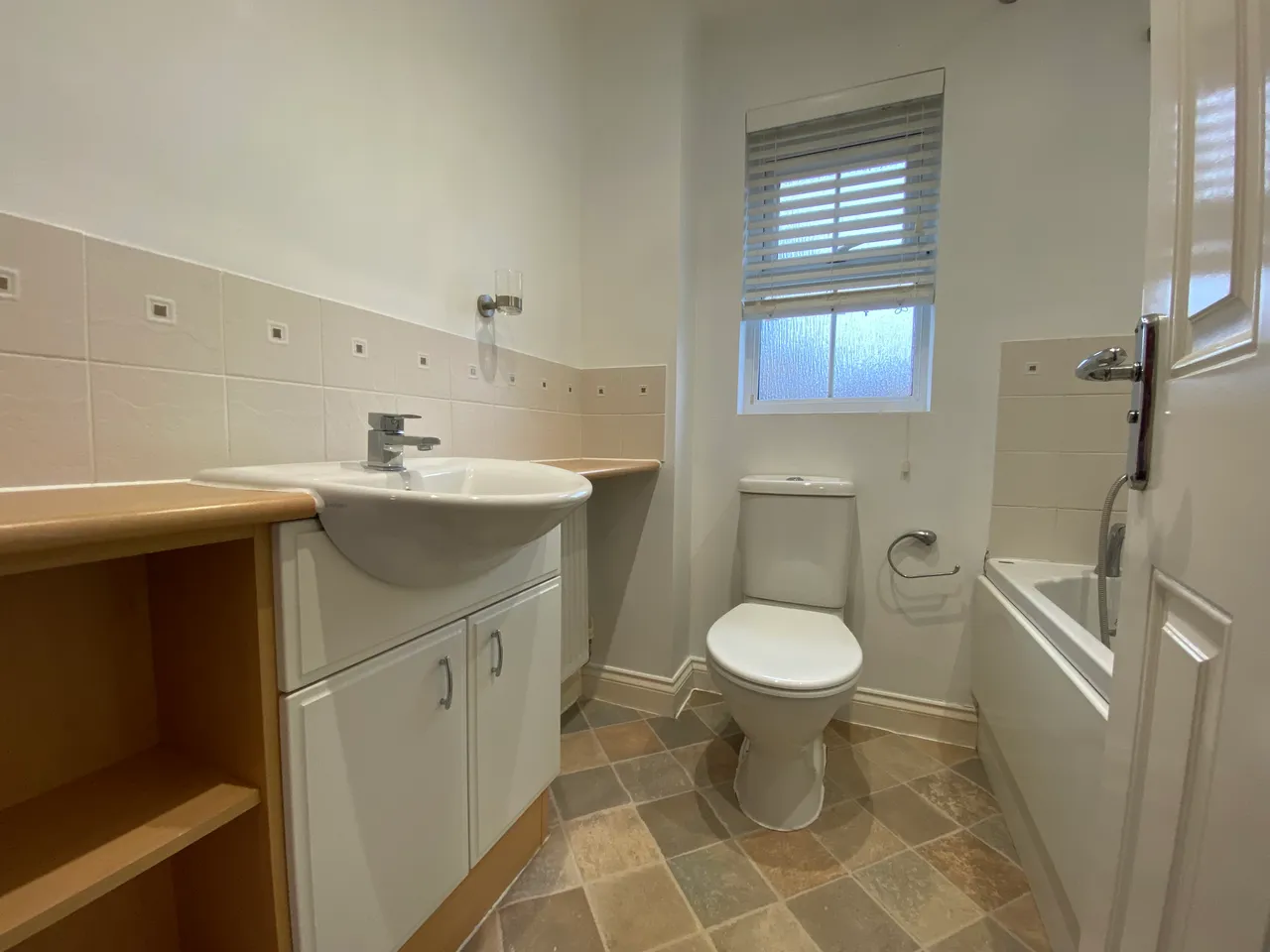 Bluebell Drive, Sittingbourne, ME10, photo 13
