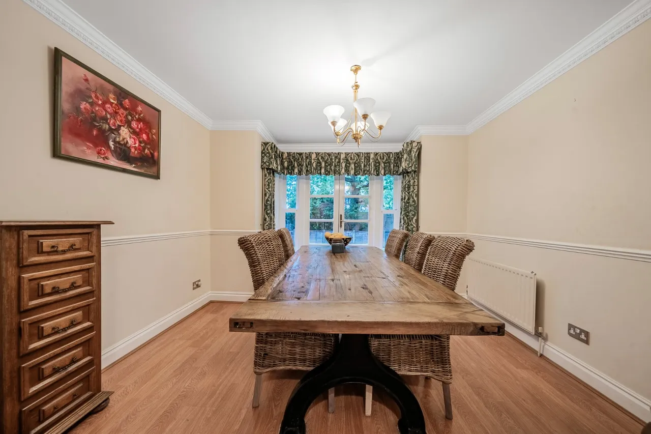 Hatfield Close, West Byfleet, KT14, photo 8