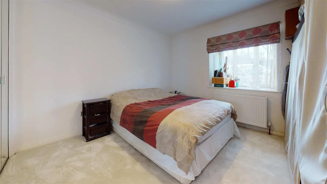 Connaught Court, The Chequers, Hills Road, Buckhurst Hill, photo 8