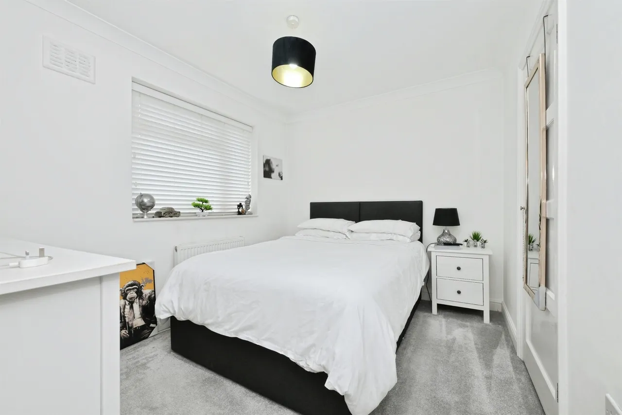 Bury Green Road, Cheshunt, EN7, photo 13