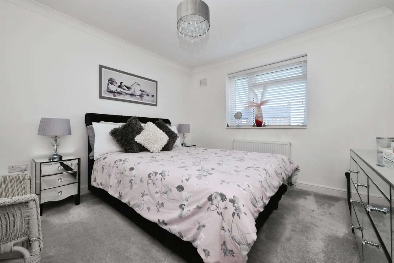 Bury Green Road, Cheshunt, EN7, photo 11