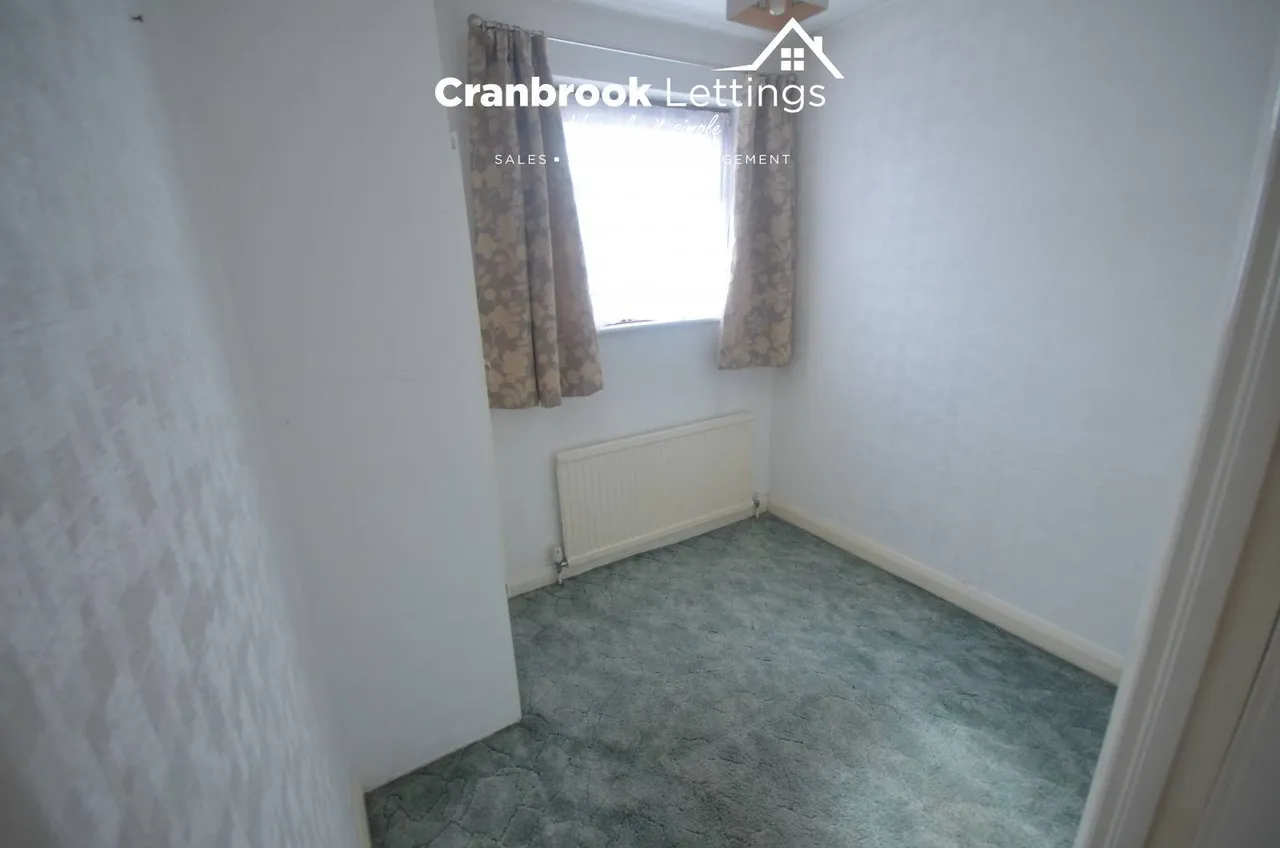 Headley Drive, IG2 6QL, photo 7