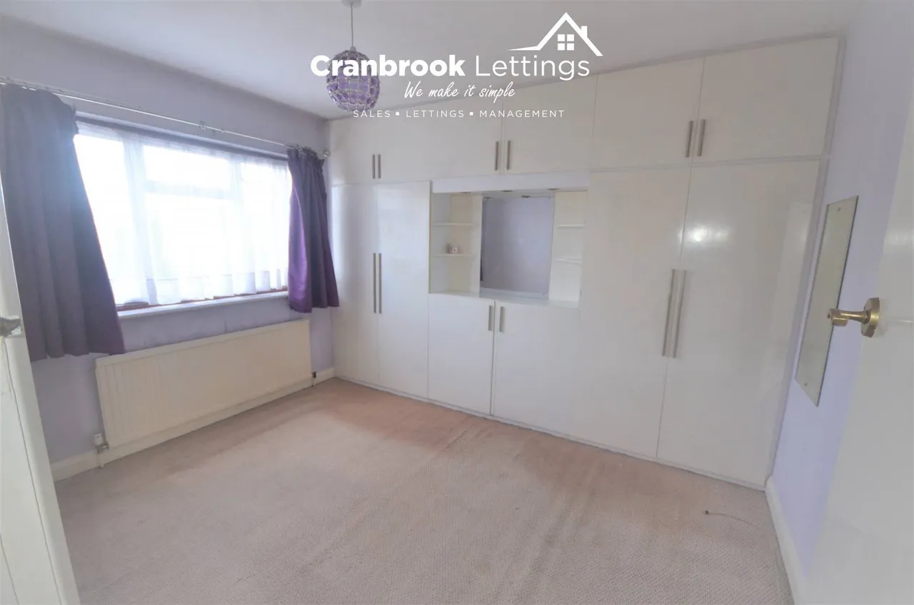 Headley Drive, IG2 6QL, photo 6
