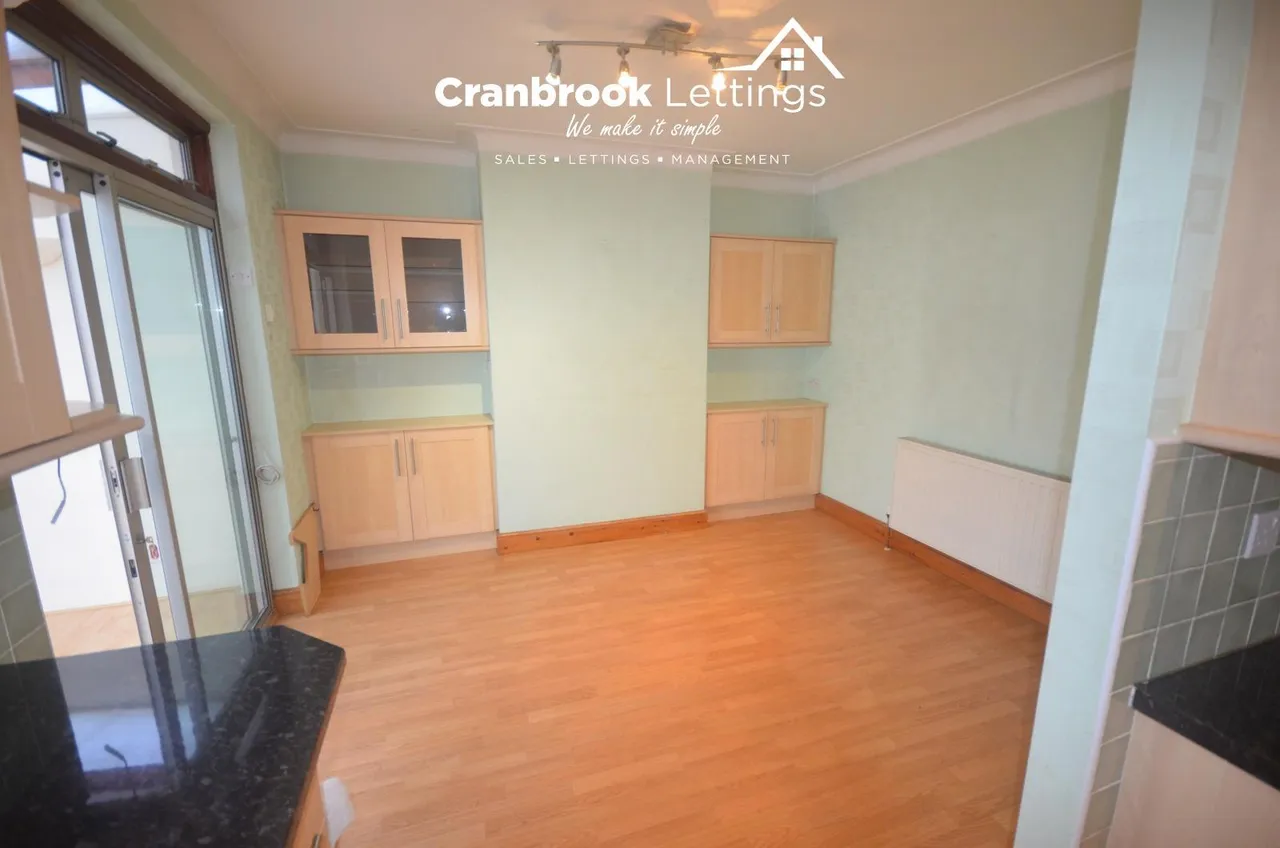 Headley Drive, IG2 6QL, photo 5