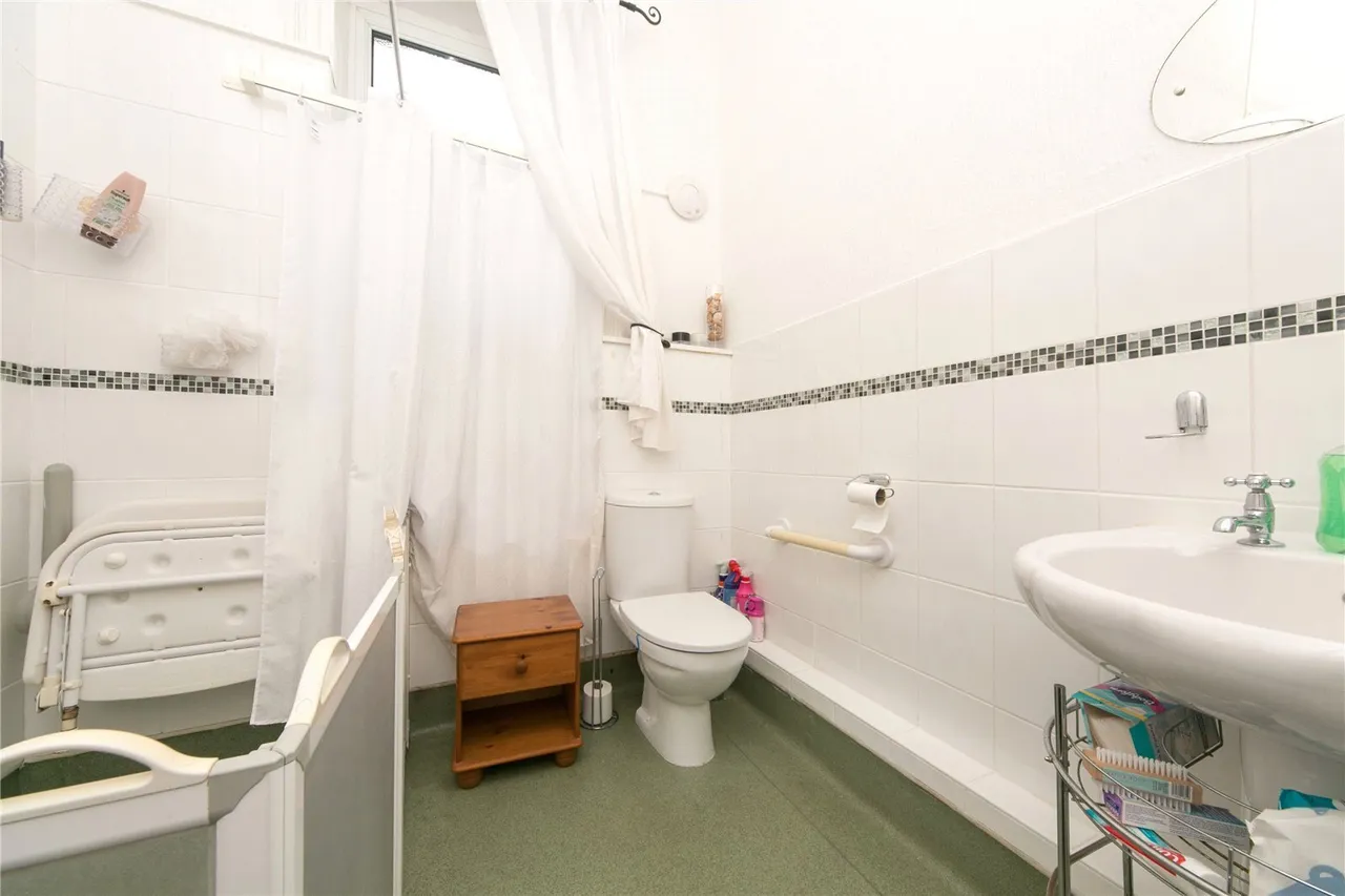 Queens Road, Old Colwyn, LL29, photo 11