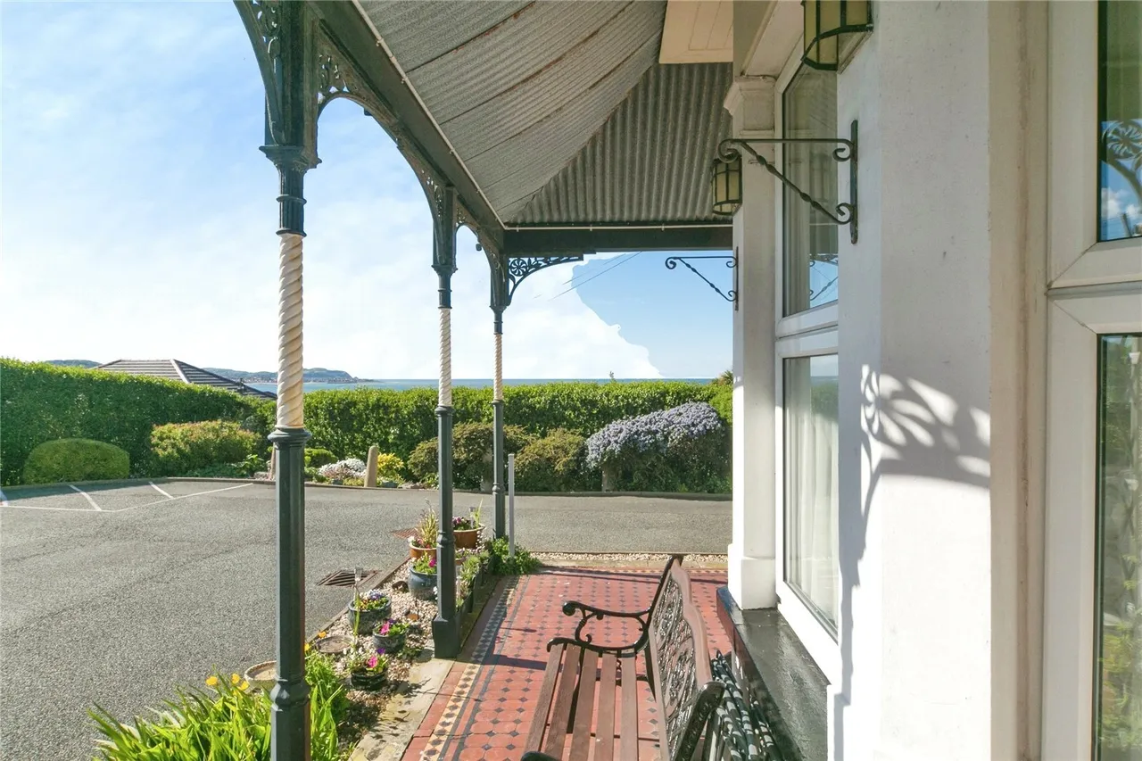 Queens Road, Old Colwyn, LL29, photo 9