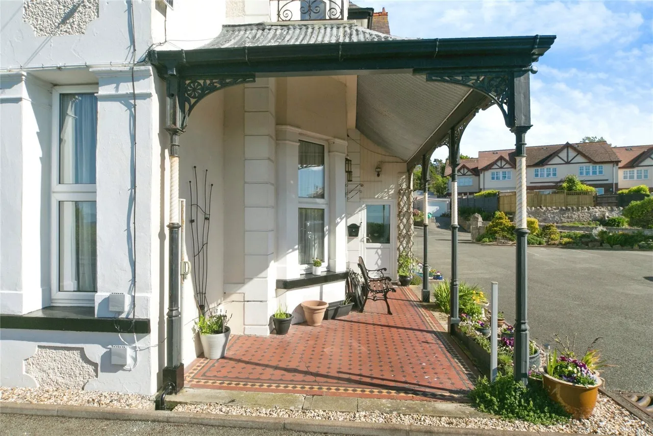Queens Road, Old Colwyn, LL29, photo 18