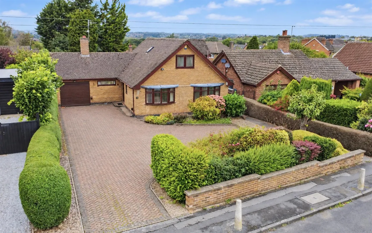 4 bed house for sale, Birdcroft Lane, Ilkeston, DE7