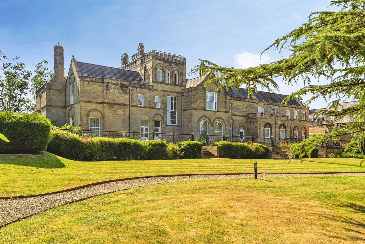 2 bed flat for sale — Hett Close, Ardingly, Haywards Heath