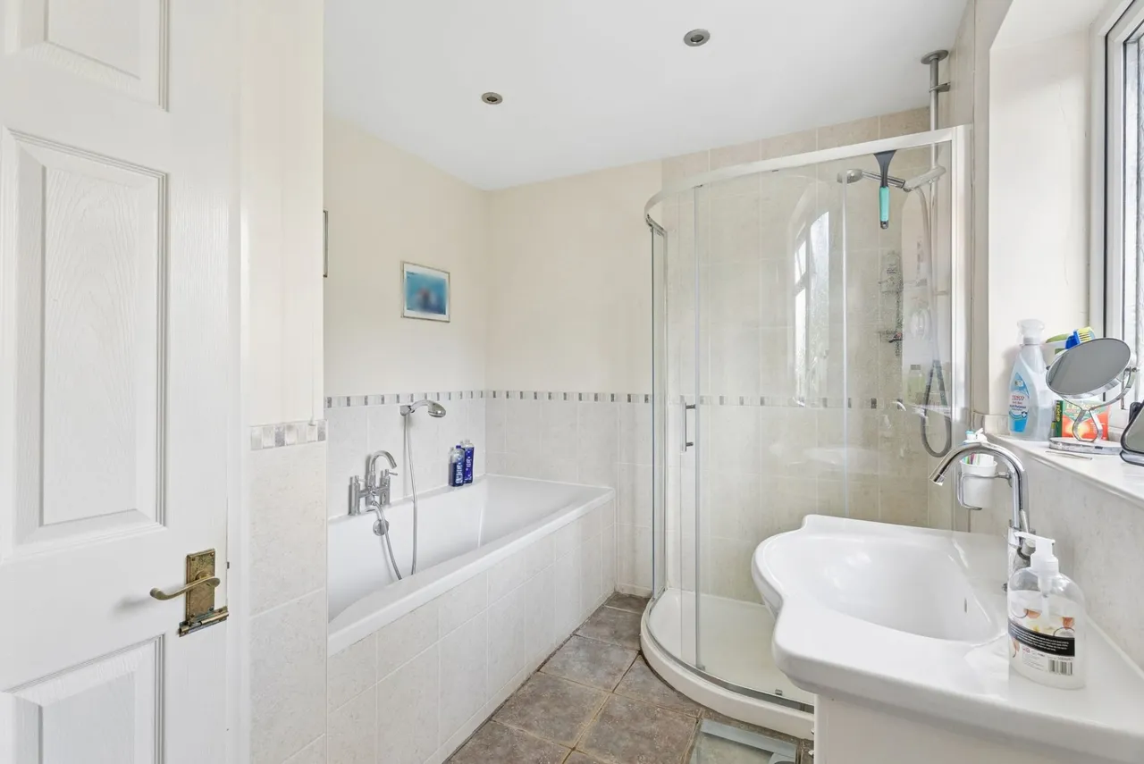Sunters Wood Close, High Wycombe, HP12, photo 13