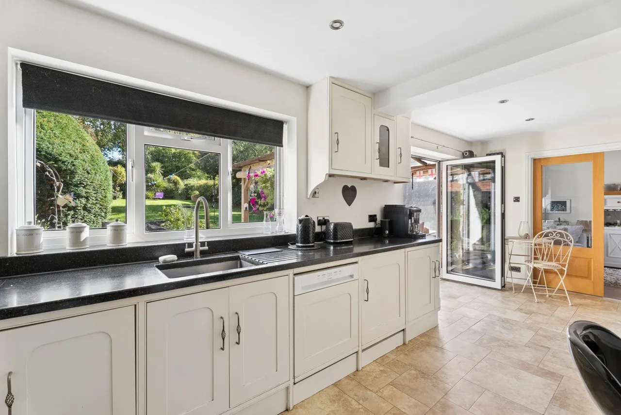 Sunters Wood Close, High Wycombe, HP12, photo 4