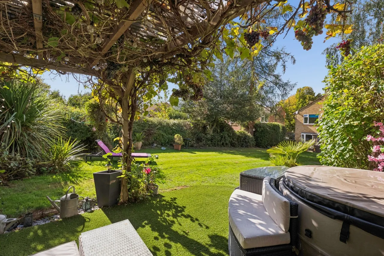 Sunters Wood Close, High Wycombe, HP12, photo 17