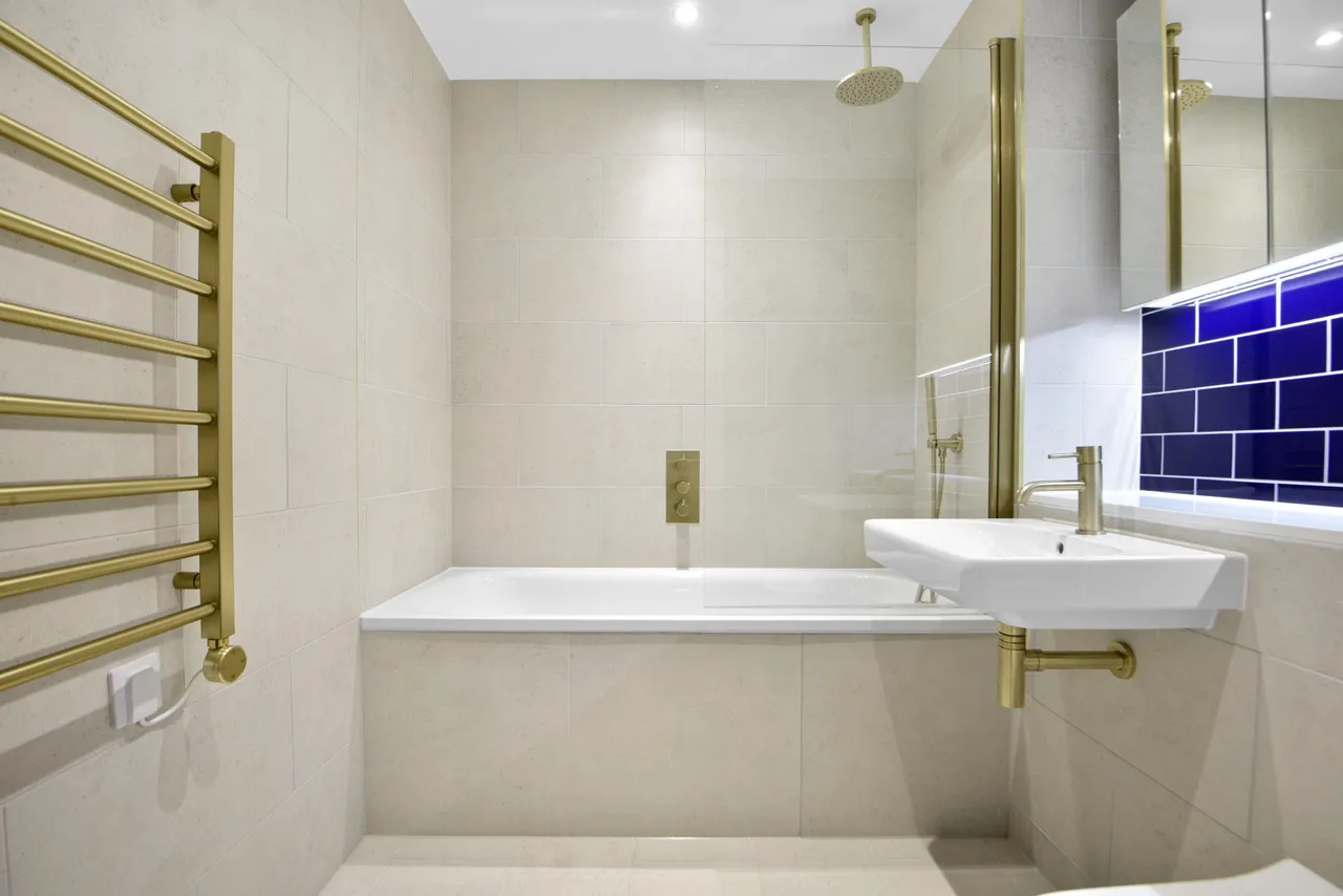 Fulton Rd, Wembley, HA9, photo 4
