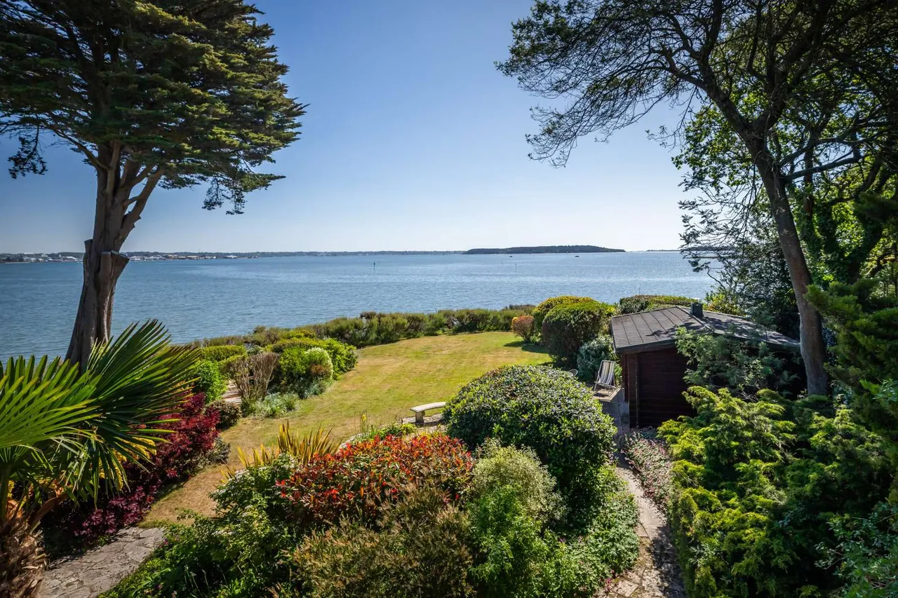 Shipstal Point, Arne, Wareham, Dorset, BH20 5BL, photo 3