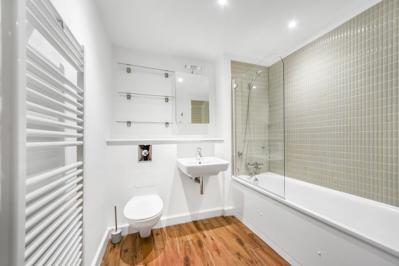Queensgate House, Bow Cent 1 Hereford Road, London, E3, photo 8