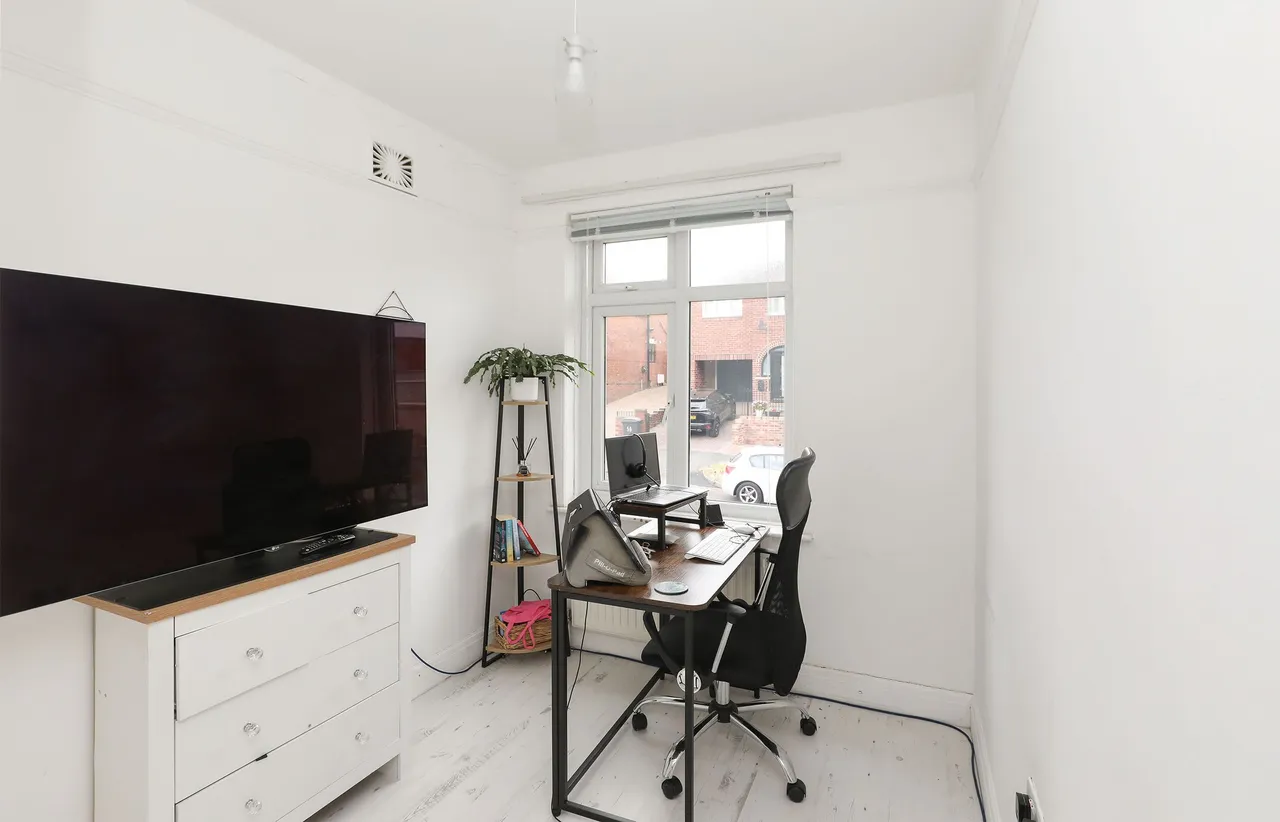 Bramley Avenue, Sheffield, S13, photo 16