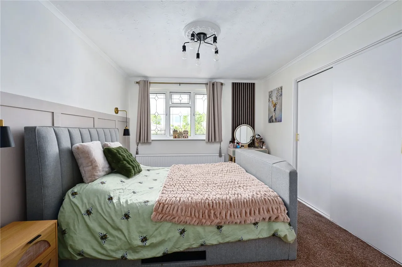 Ash Lodge Drive, Ash, Guildford, Surrey, GU12 6LP, photo 9