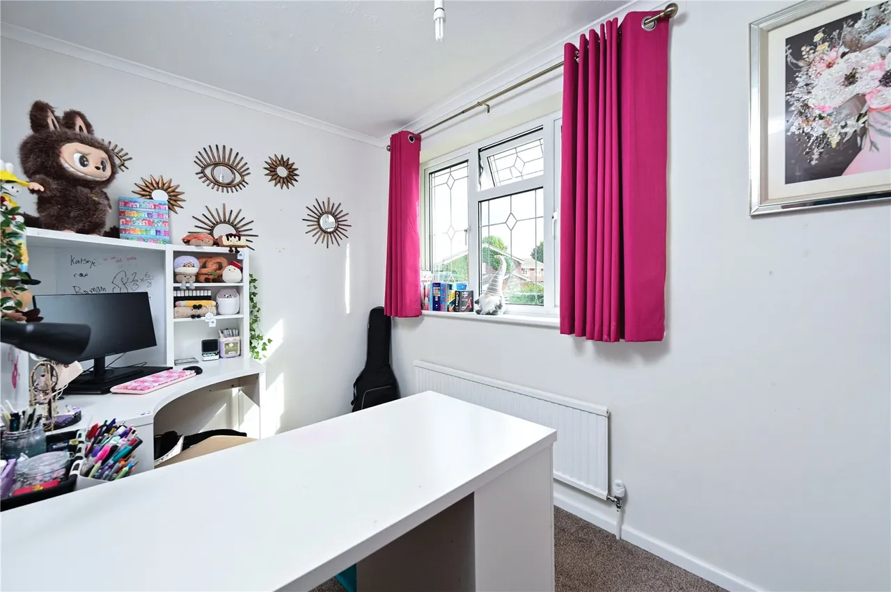 Ash Lodge Drive, Ash, Guildford, Surrey, GU12 6LP, photo 13