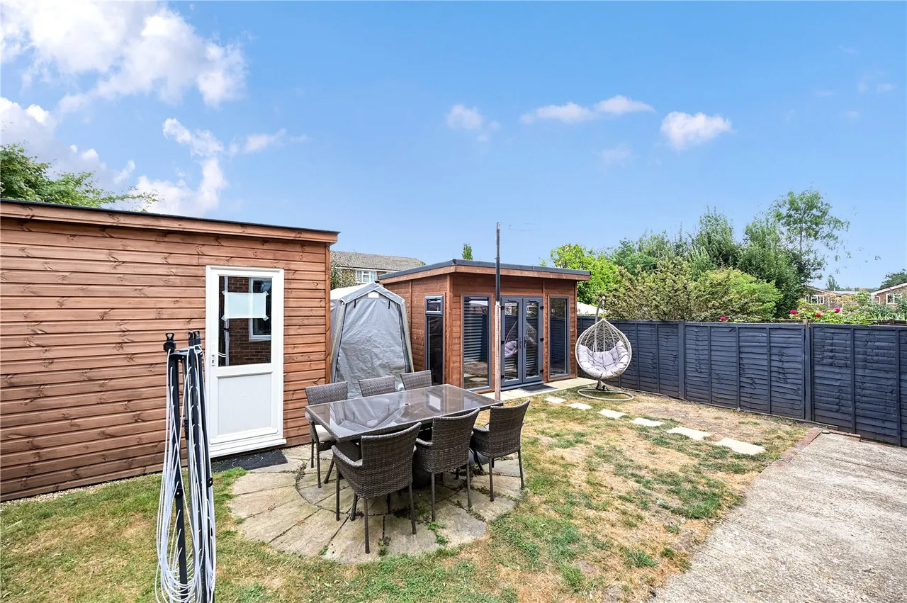 Ash Lodge Drive, Ash, Guildford, Surrey, GU12 6LP, photo 15
