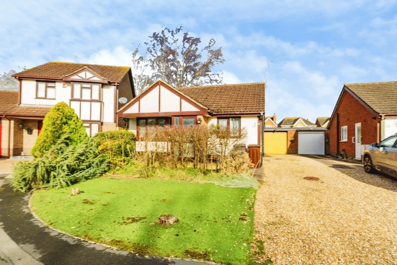 2 bed house for sale — Blyton Grove, Lincoln