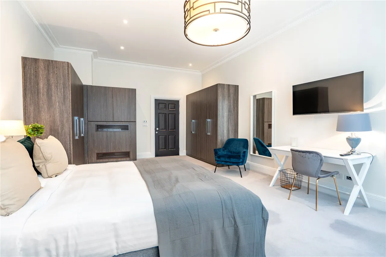 Lincoln's Inn Fields, London, WC2A, photo 11
