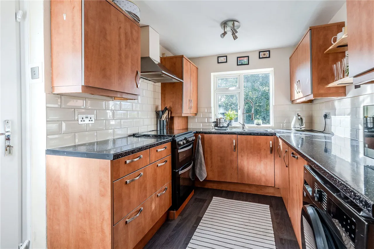 Botany Avenue, Bradford, BD2, photo 3