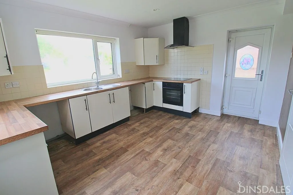 North Cliffe Lane Thornton, Bradford BD13 3DT, photo 2