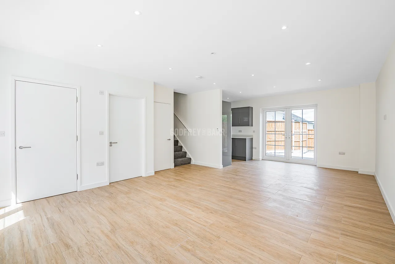 St Vincents Lane, Mill Hill, NW7, photo 2