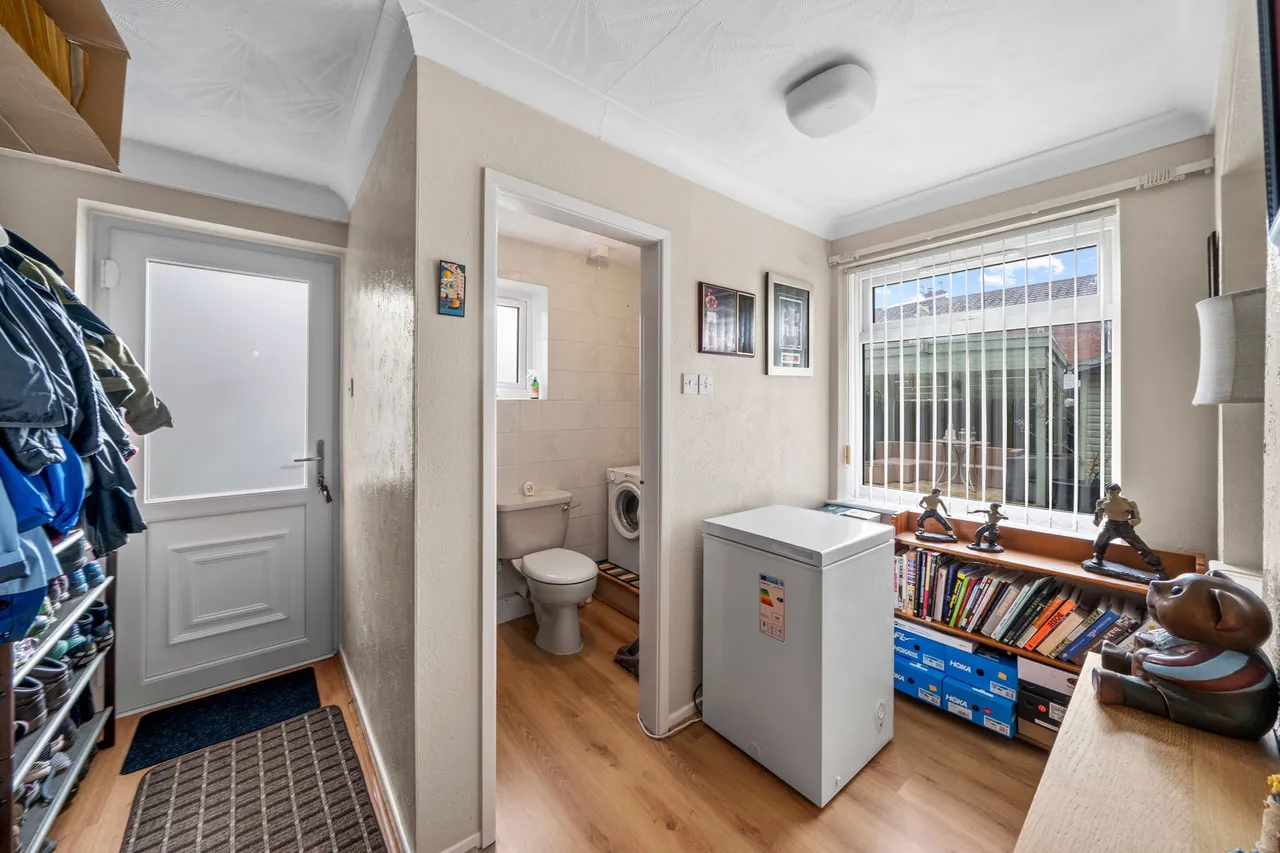 Ringley Avenue, Golborne, WA3, photo 10