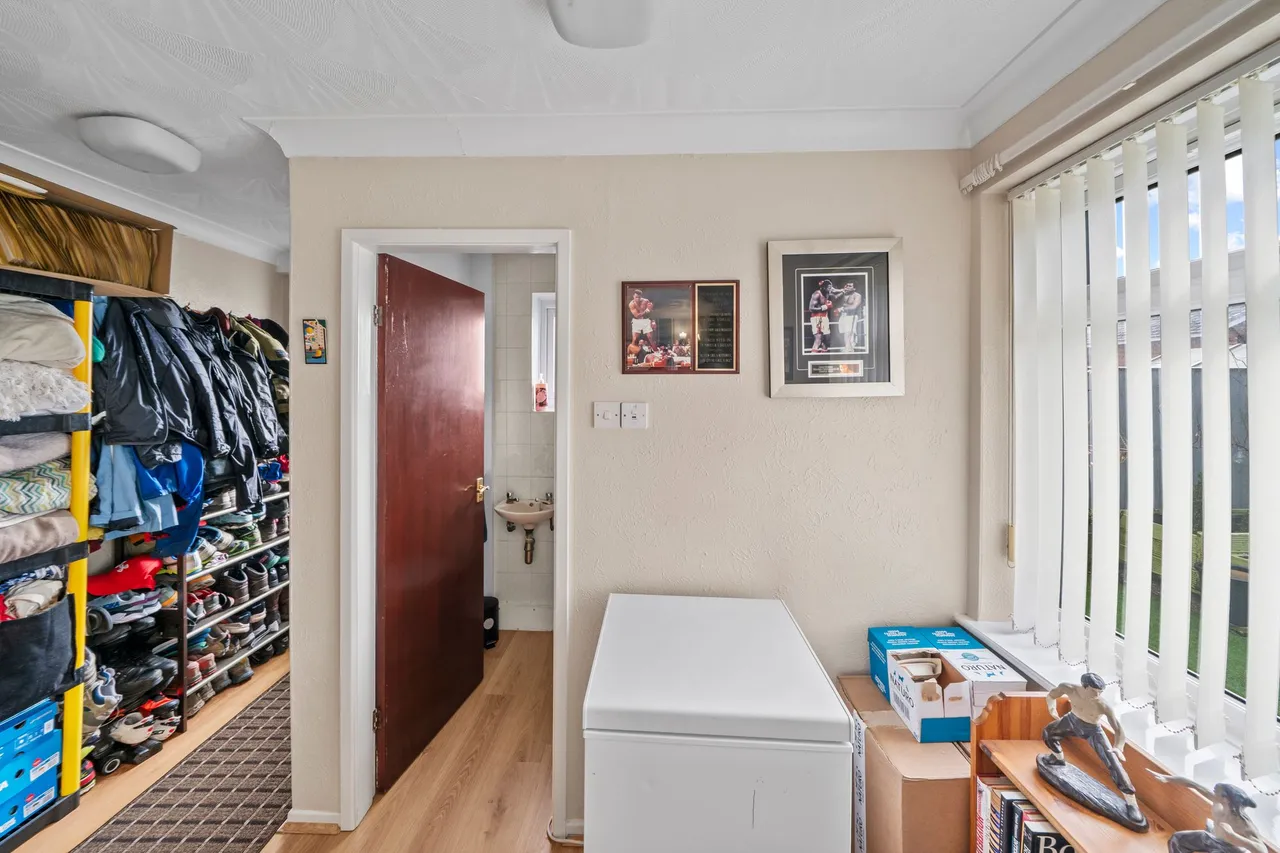 Ringley Avenue, Golborne, WA3, photo 11