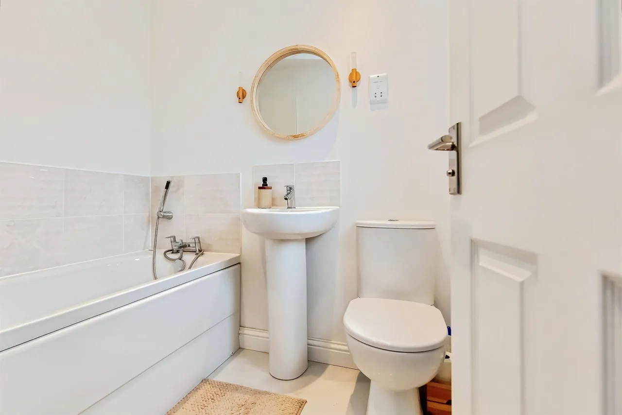 St. Marys Avenue, Wittering, PE8, photo 17