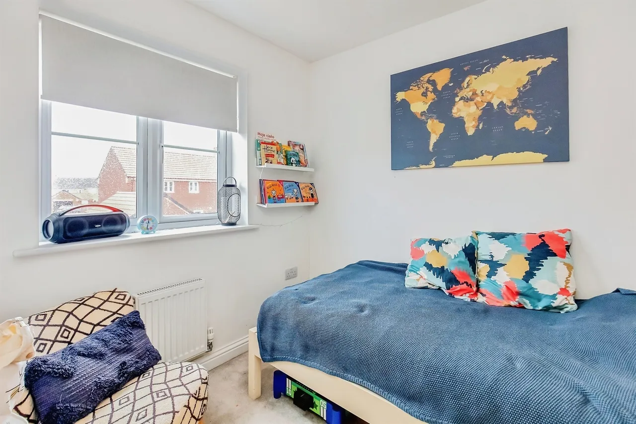 St. Marys Avenue, Wittering, PE8, photo 15