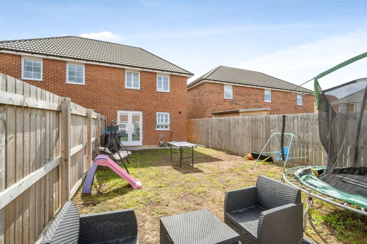 Fallow Road, Hatfield, DN7, photo 13