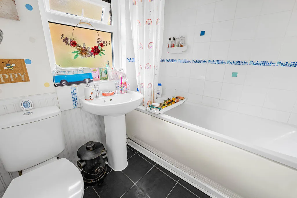 Fairview Littleborough, Rochdale OL15 9EX, photo 13