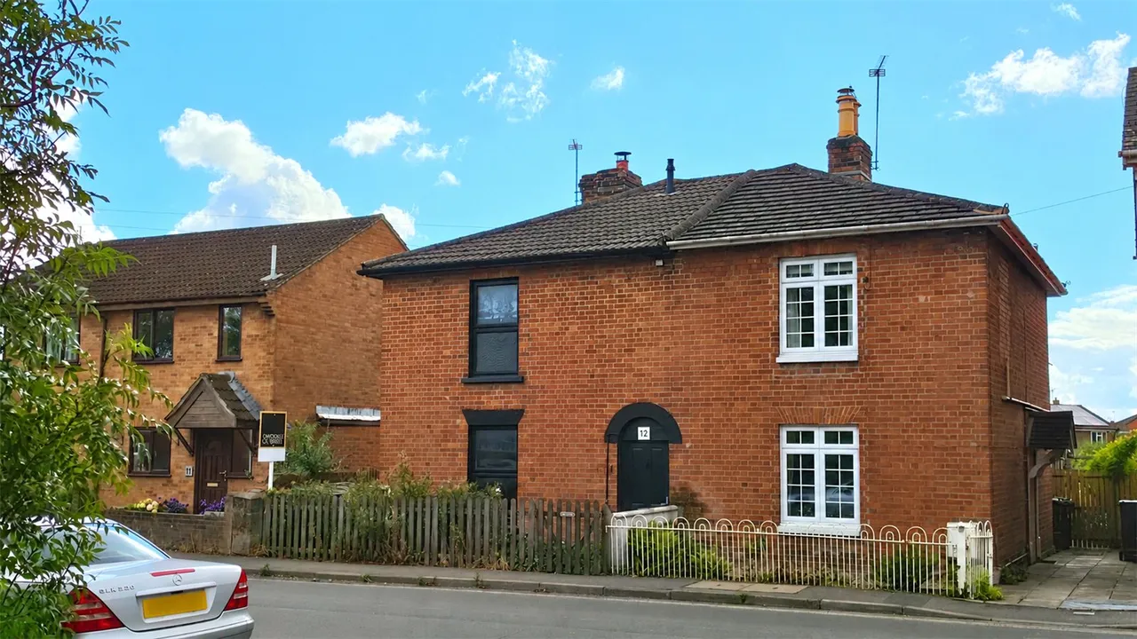 3 bed house for sale — New Road, Gillingham, Dorset, SP8 4JH