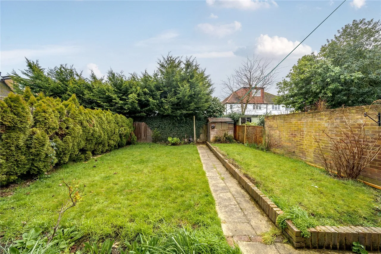 Garden Close, Hampton, TW12 3EG, photo 6