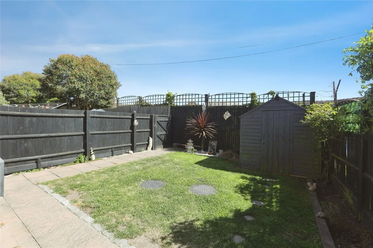 Crown Road, Sittingbourne, Kent, ME10, photo 10
