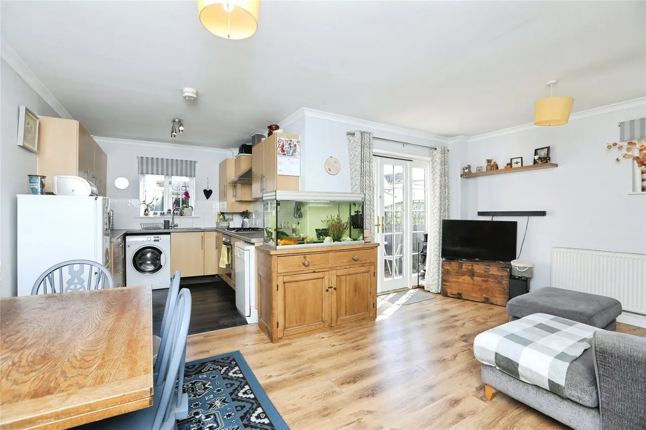 Crown Road, Sittingbourne, Kent, ME10, photo 5