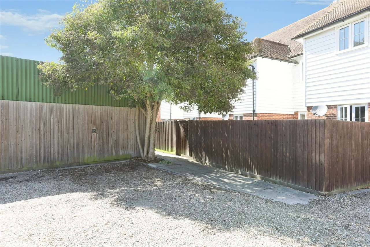 Crown Road, Sittingbourne, Kent, ME10, photo 11